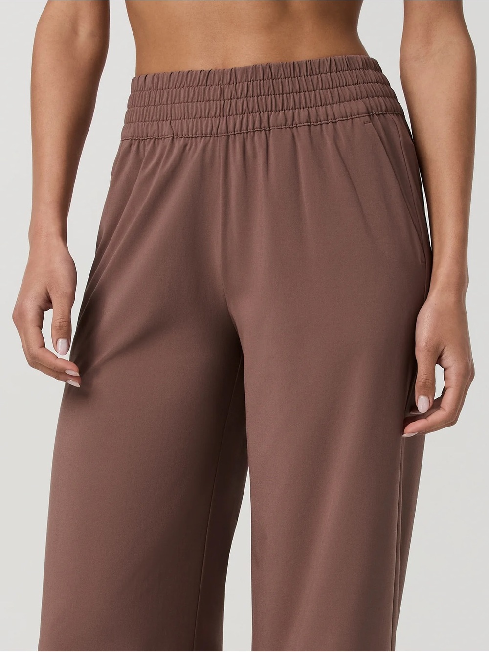 Vuori Villa Wide-Leg in Chocolate (short) - Picture 3 of 12